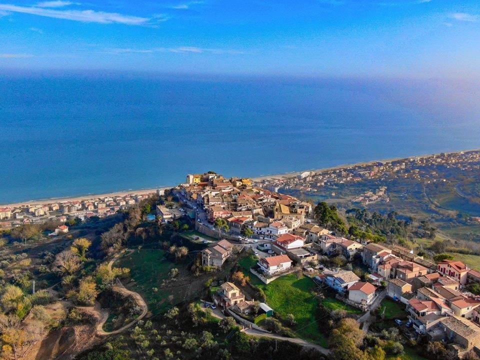 Relais Borgo Sul Mare Ospitalita Diffusa Silvi Paese Экстерьер фото